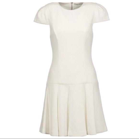 💥6 HR SALE💥 ALICE + OLIVIA PLEATED CLOQUÉ DRESS - Picture 5 of 5